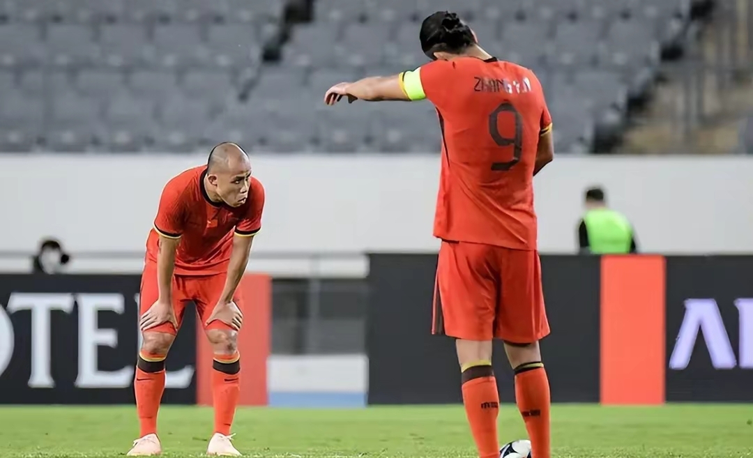  上海久事训练开放日，今晨伤情更新引欢呼，法国杯在即，球队文化再被提及